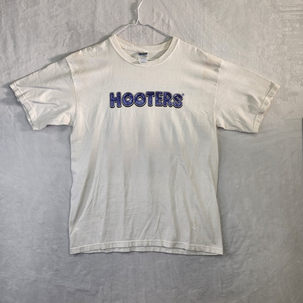 Mens Hooters T Shirt White‎ Graphic Print Gildan Ultra Cotton Size L